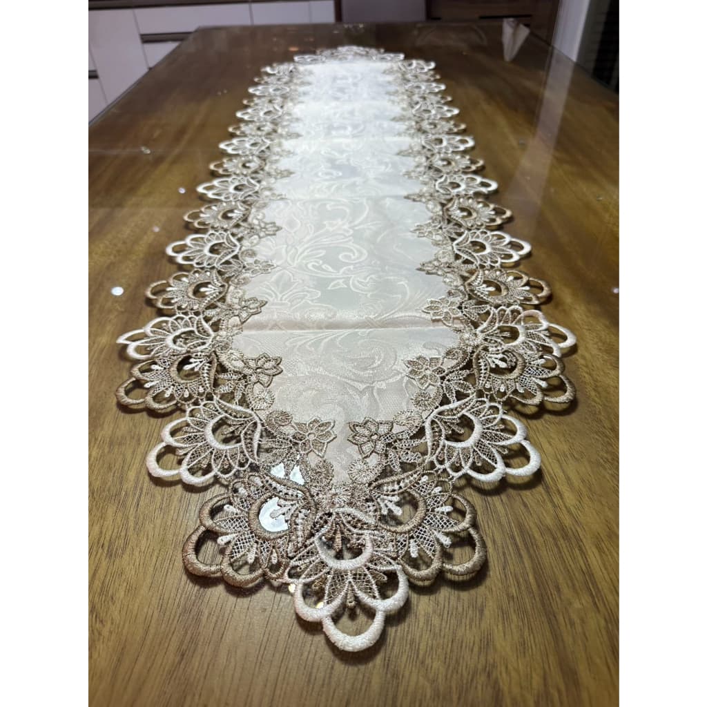 Caminho de Mesa Bordado em Grip