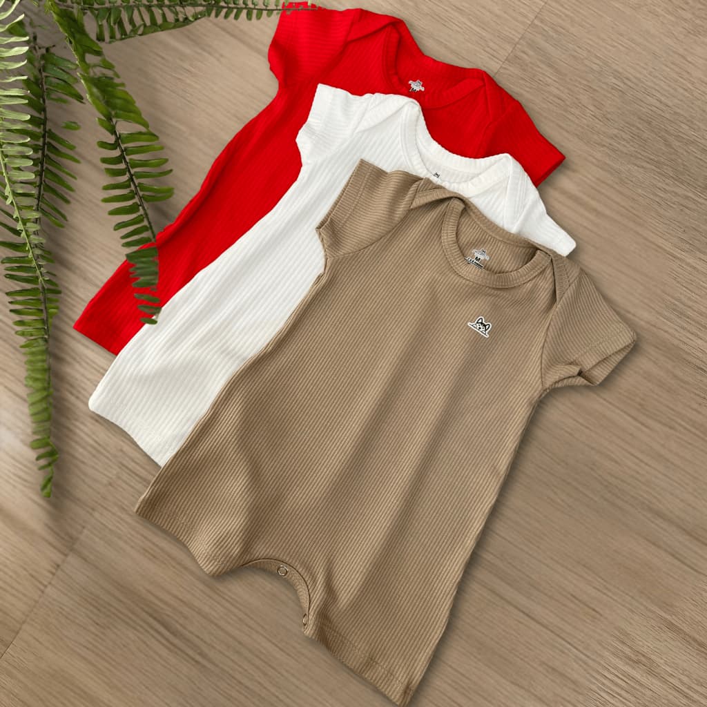 Kit 3 Romper Macacão Infantil Para Menino e Menina Liso Estampado Manga Curta Confortável e Prático