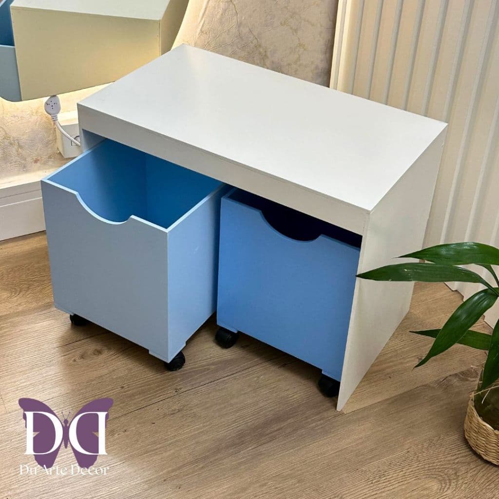 Organizador de Brinquedos em MDF Bancada Infantil 2 Gavetas Com Rodinhas