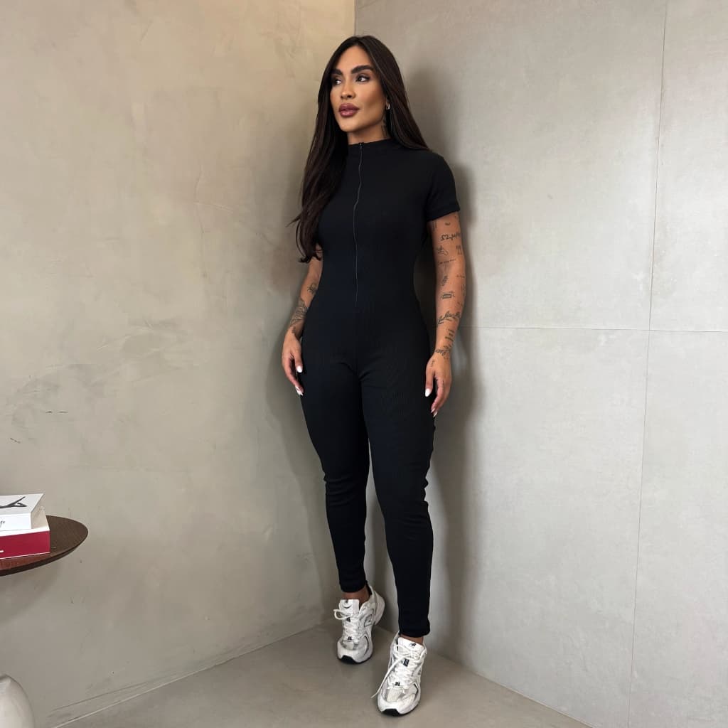 Macacão Virginia Feminino Ribana com Zíper-Manga Curta Elegante e Perfeito