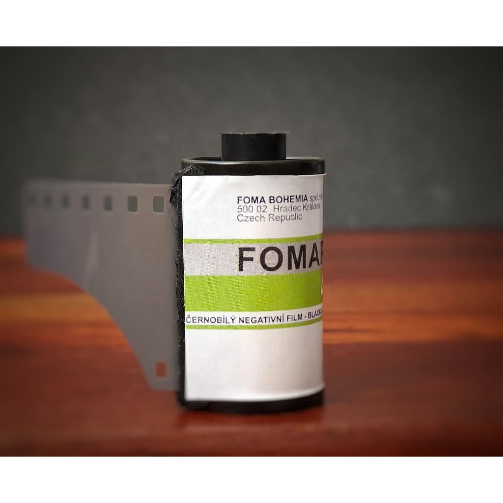 Filme fotográfico preto e branco - FOMA 400 - ISO 400 rebobinado 36 poses