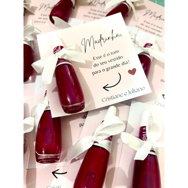 Convite para padrinhos de casamento com esmalte e gravata