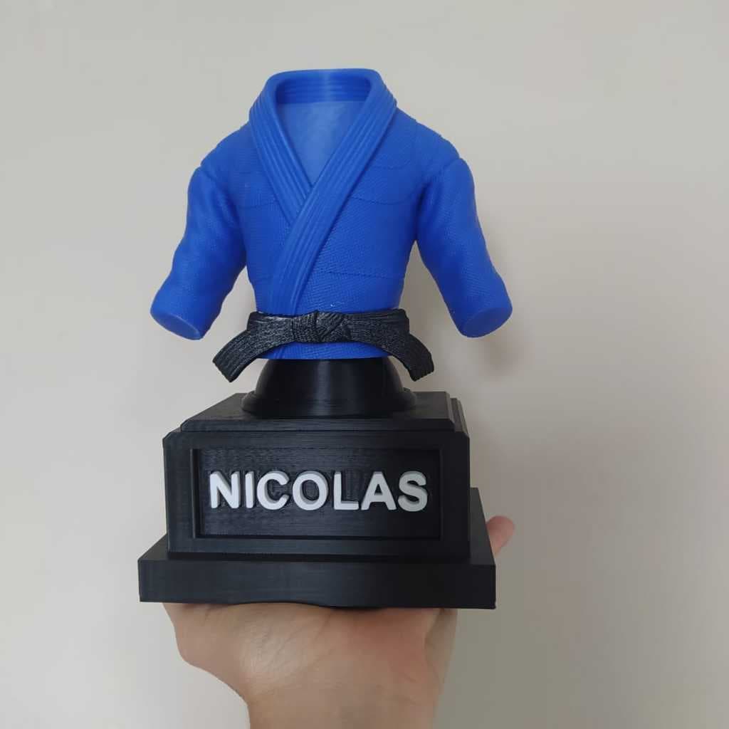 Troféu Kimono Jiu-Jitsu Personalizado com Nome - Presente Faixa Preta