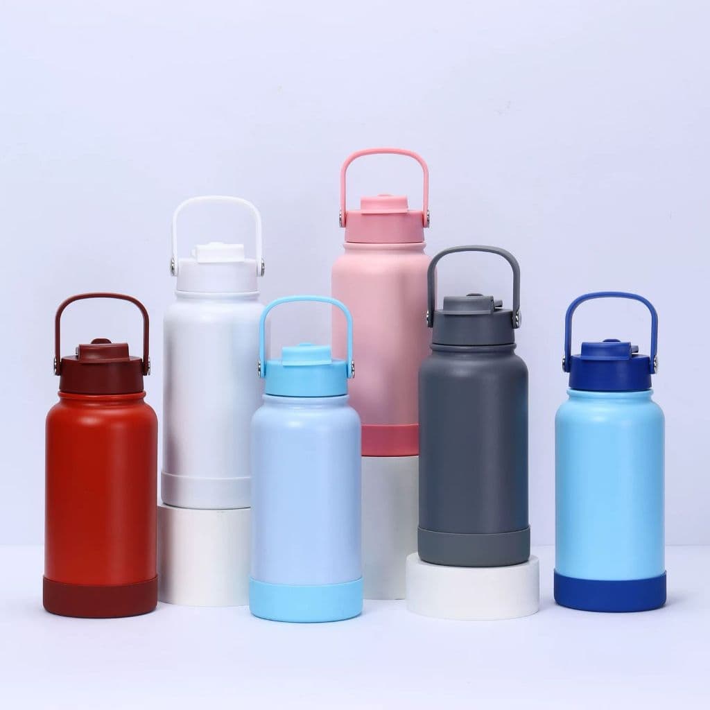 LANÇAMENTOGarrafa Térmica Inox1000/800/600ml Com Canudo Bico alça de transporte + BOTA DE SILICONE