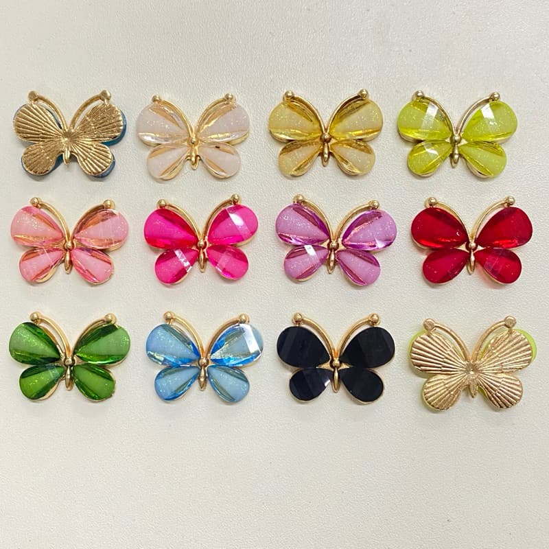 Aplique Borboleta de Resina Base Metal