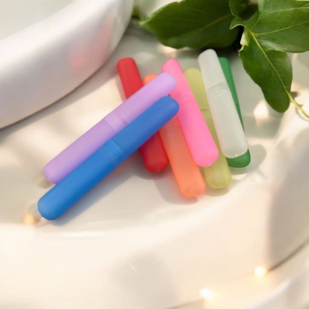 Kit 24 Porta Escova Dental Compacto – Estojo Plástico Sortido Case Protetor para Viagens  Uso Diário