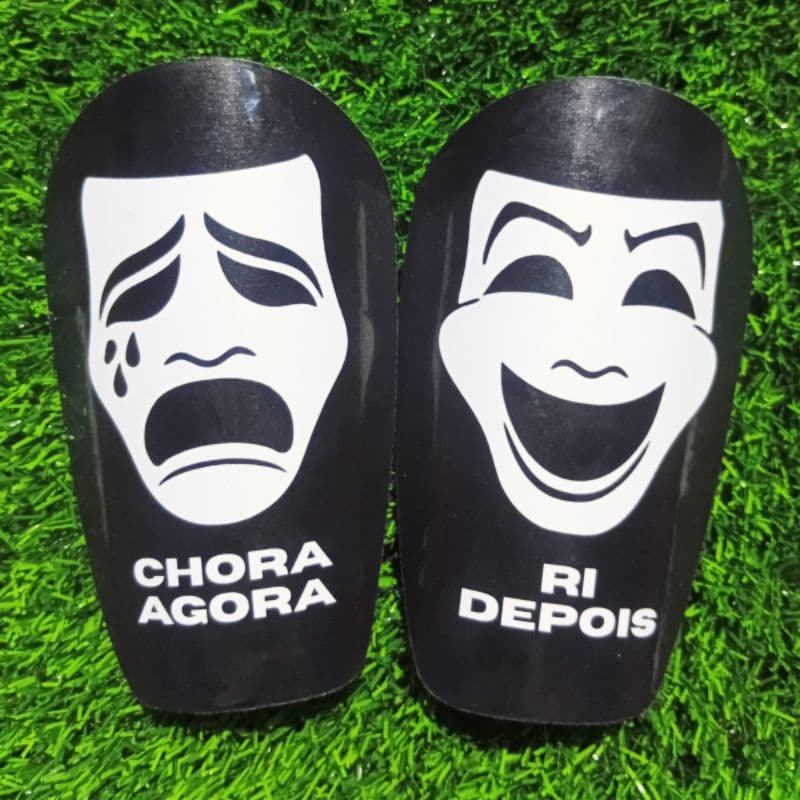 Caneleira Personalizada Futebol Máscara Chora Agora, Ri Depois 🎭