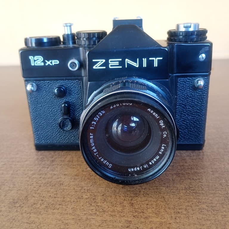 Câmera Zenit 12XP e Lente Objetiva - Retrô Vintage Made in URSS