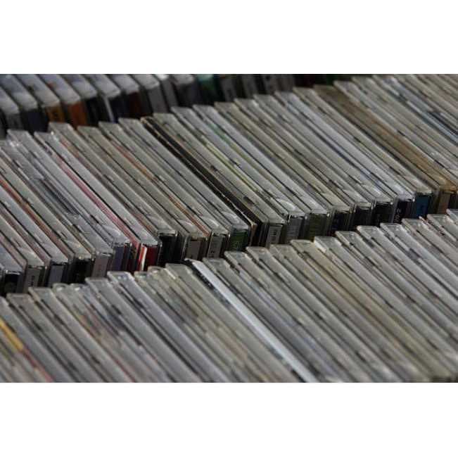 BANDAS E ARTISTAS NACIONAIS E INTERNACIONAIS VARIADOS - CDS ORIGINAIS