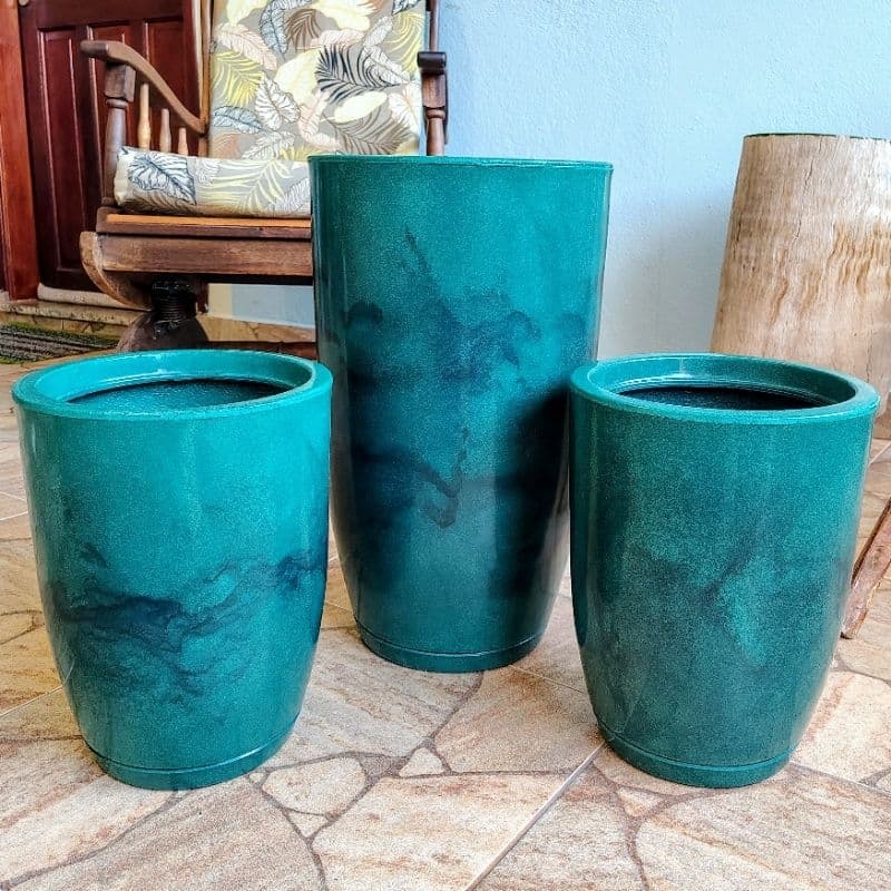 Kit com 3 Vasos de Polietileno Para Plantas, Flores, Jardim e Decoração - Cone Bojo N1, N2