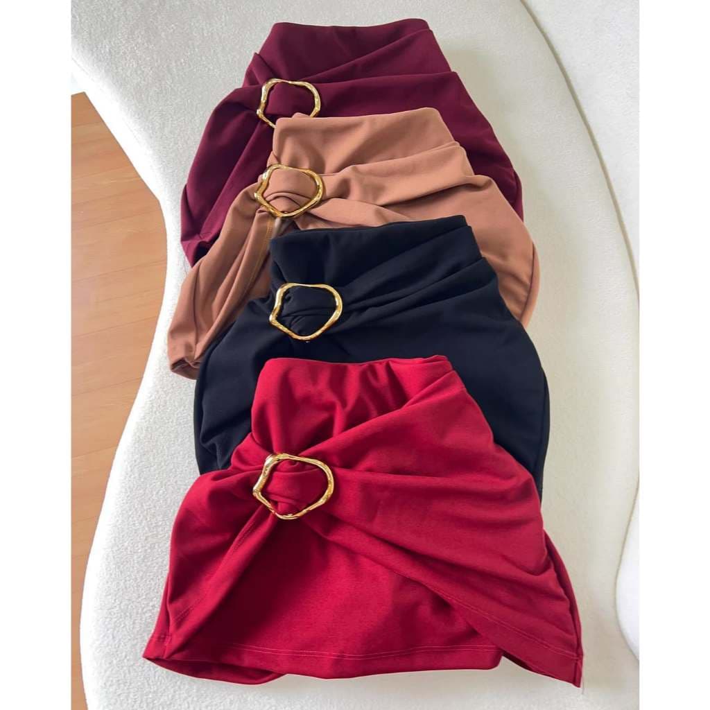 Short Saia Feminino com Detalhe de Fivela Orgânica Moda 2025