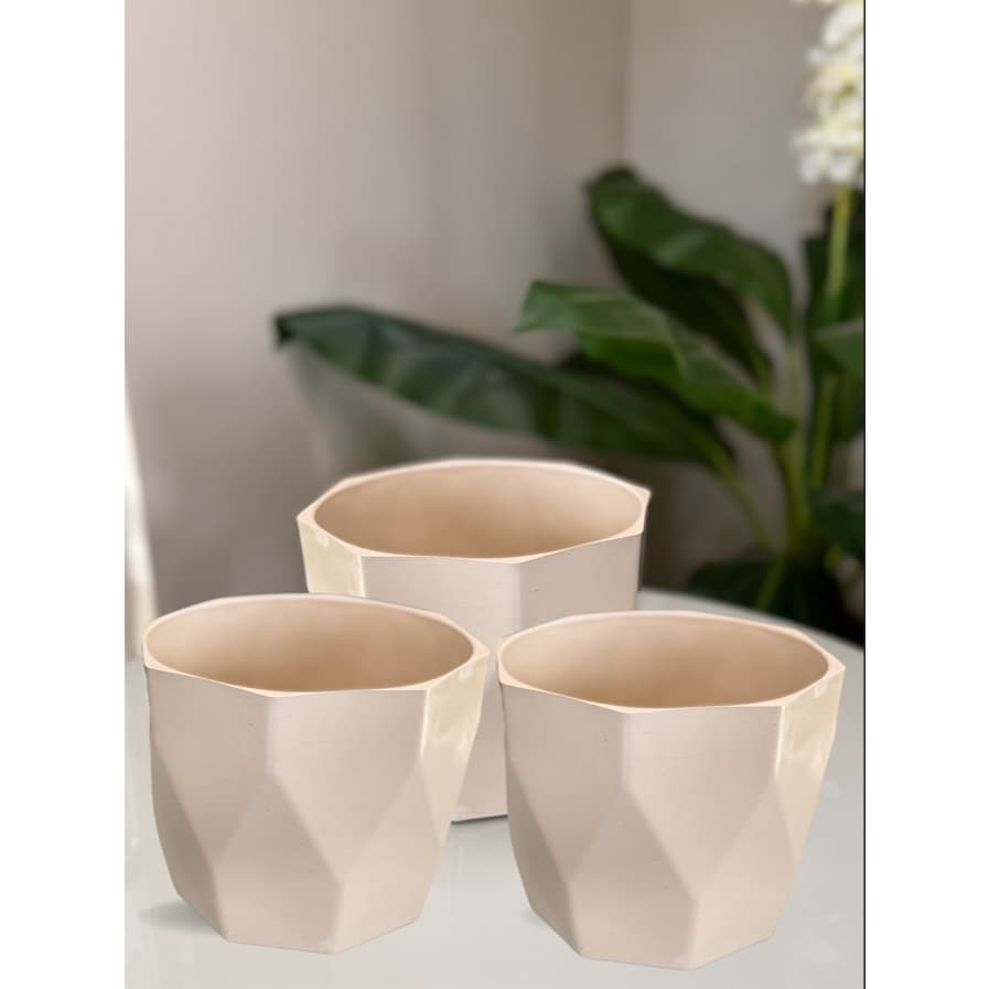 kit Vaso Facetado Nº3 Decorativo e Exclusivo Para Plantas de Plástico Injetado com 03 unidades