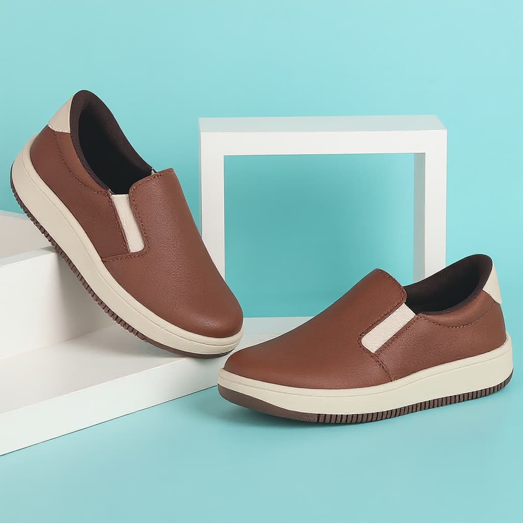 Tênis Infantil Masculino Slip On Bege Azul e Preto Casual Confortável Macio Leve Estiloso Calce Fácil