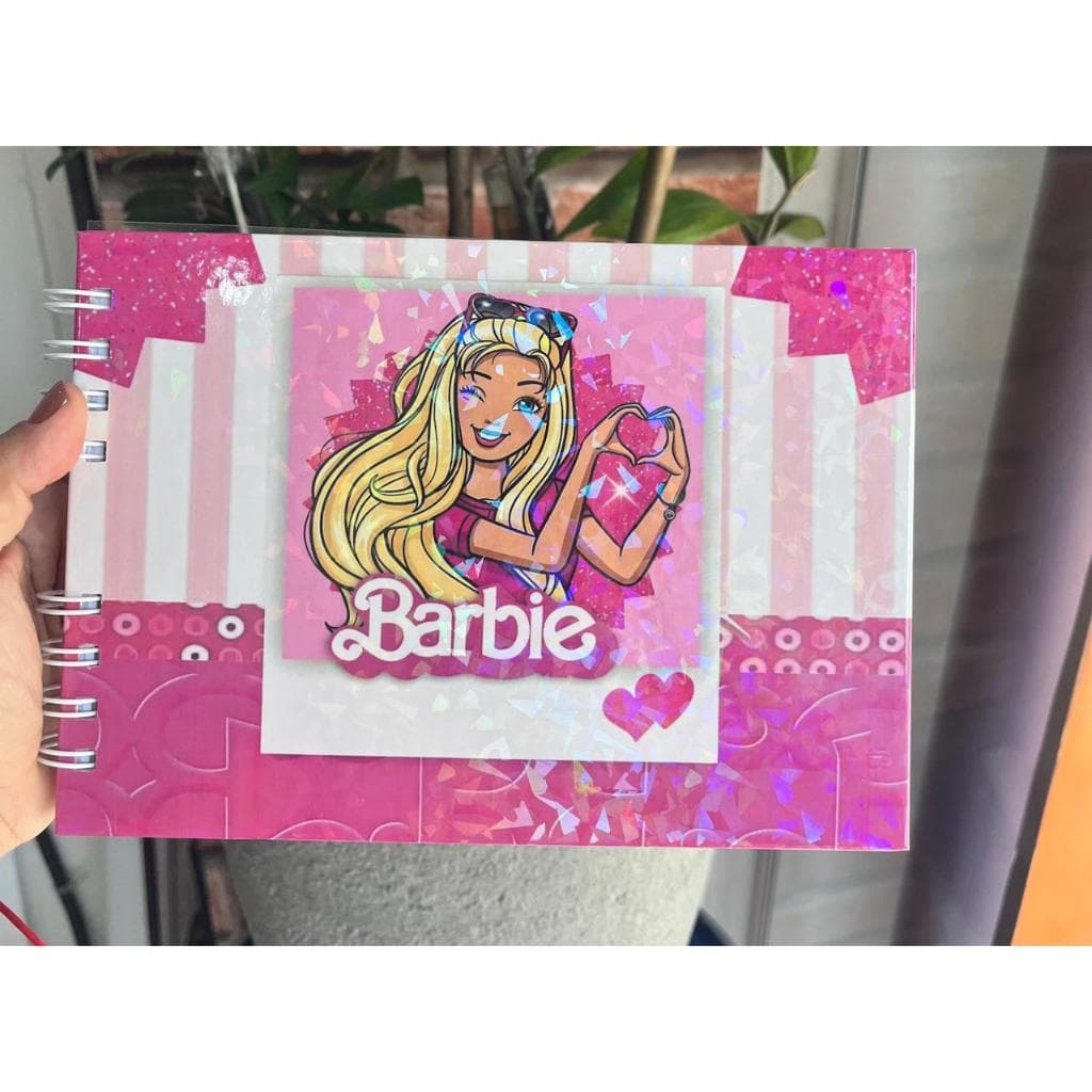 Livro de Colorir Barbie Capa Dura com Laminação Brilho - 50 Folhas - Gramatura 180g