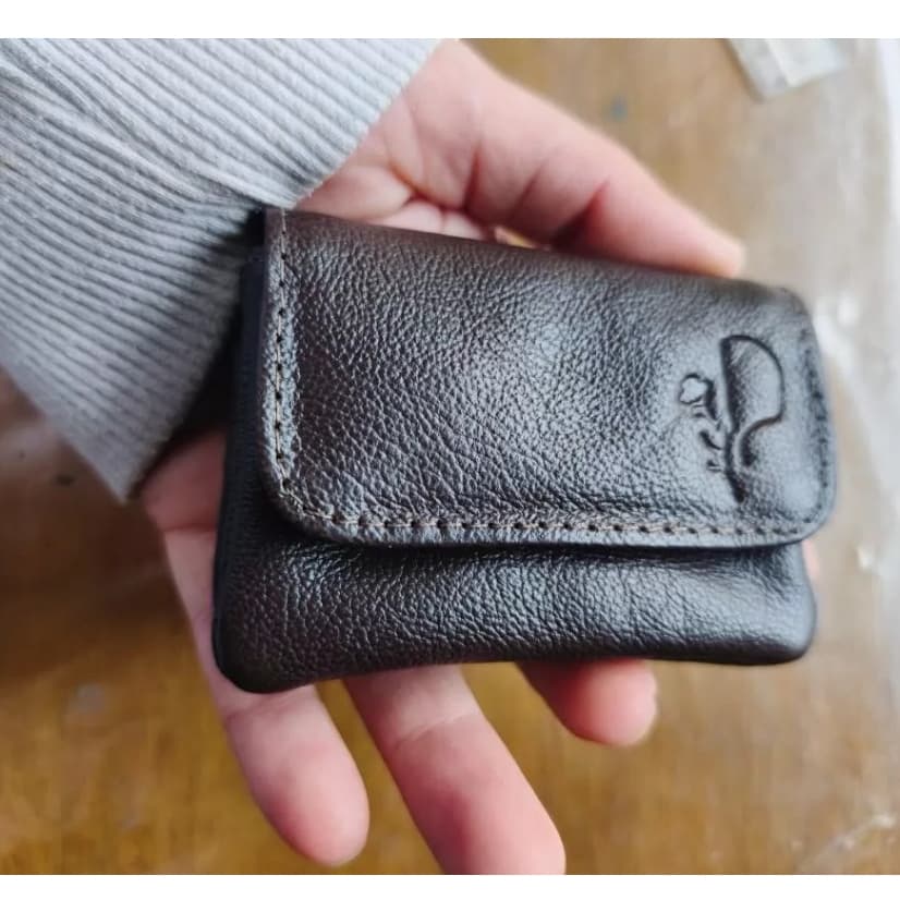 Porta Moedas bolsinha Elegante e Prático  Compacto de Couro legítimo Organize suas Moedas Funcional