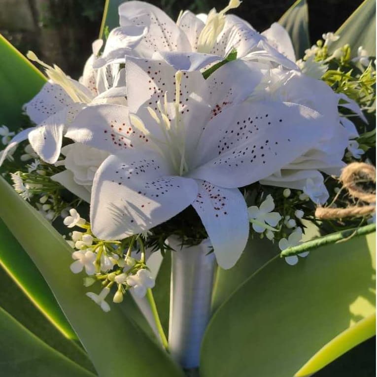 Buquê De Noiva Pronto + Lapela