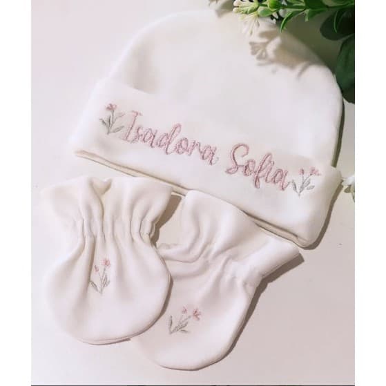 Touca e luva RN personalizada com nome bordado para bebe menino e menina