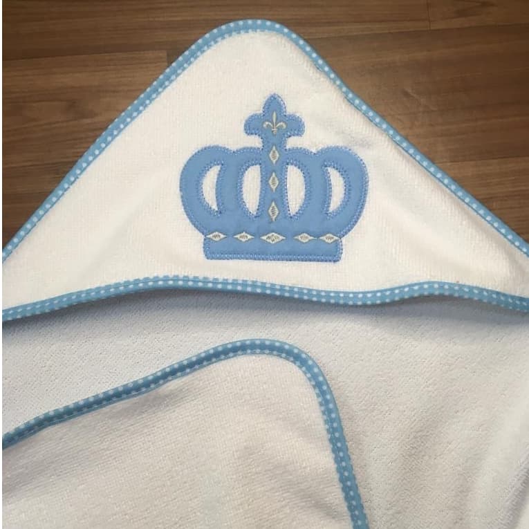 Toalha de Banho Bebe Bordada com Capuz Forrado REALEZA