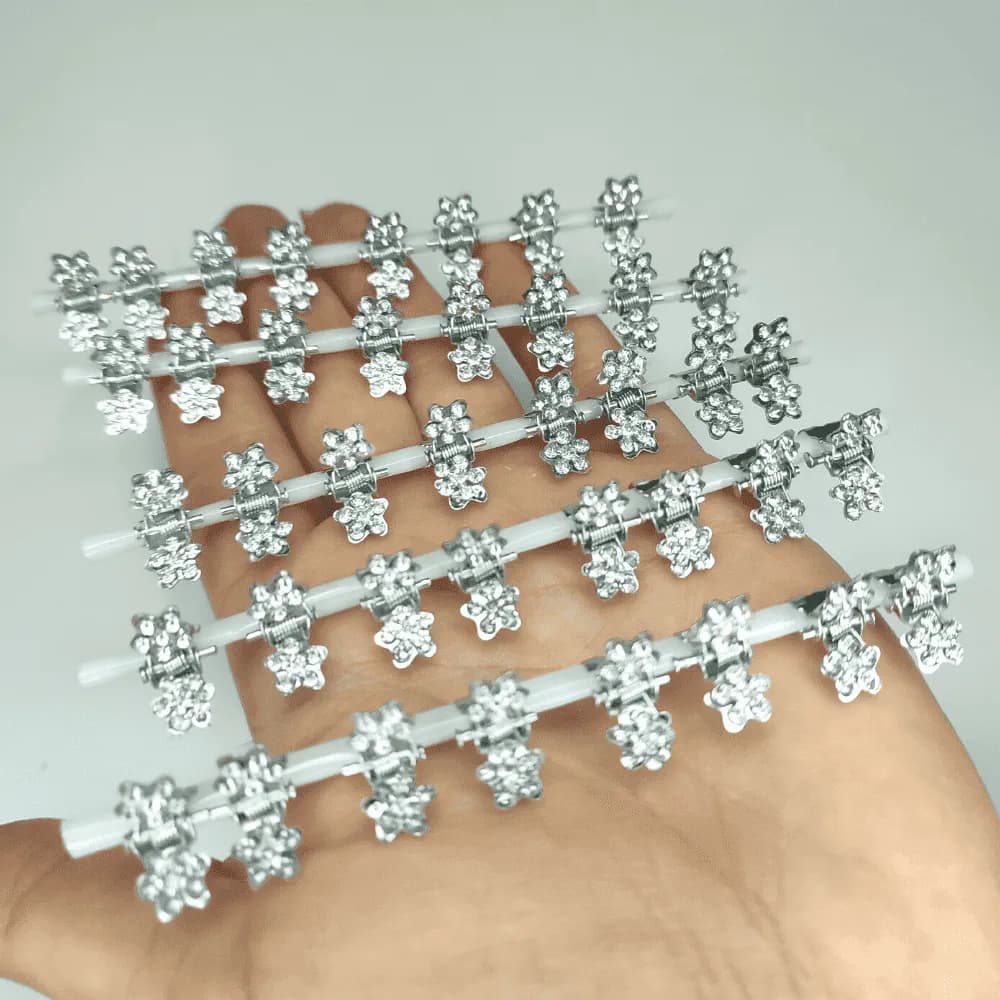 Kit 40 Mini piranha presilha para cabelo detalhada em strass