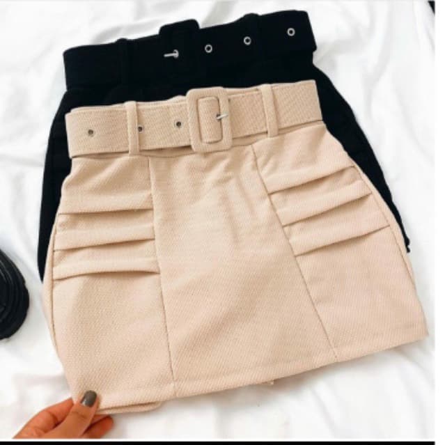 Shorts Saia Feminino Com Cinto e Bolsos Cintura Alta Elegância e Conforto