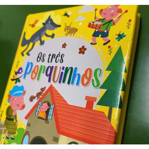 Coleção Historias Infantis Branca de Neve Três Porquinhos Arca de Noé O Magico de Oz Almofadado Cartonado