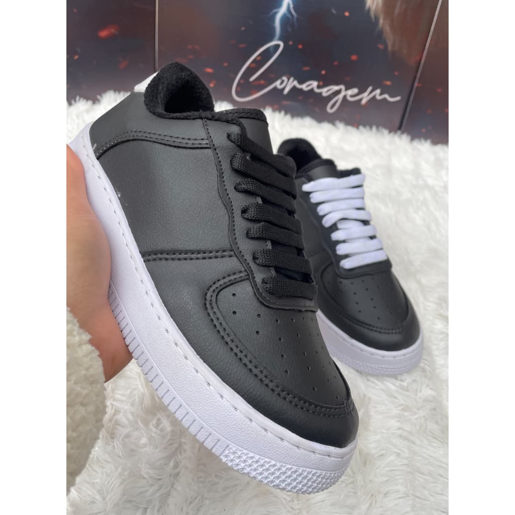 tenis casual preto/branco feminino e masculino envio imediato