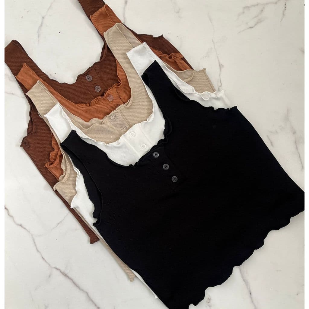 Regata Cropped Justinho Canelado Feminino Liso com Botões Perfeito Pra Qualquer Ocasião