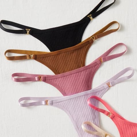 Kit 5 Calcinhas Reguláveis Fio Dental Caneladas com Pingente Exclusivo