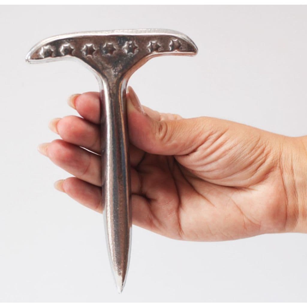 FURADOR DE COCO PROFISSIONAL TOTALMENTE EM ALUMINIO BATIDO Perfurador Manual Abridor Pegador Resistente