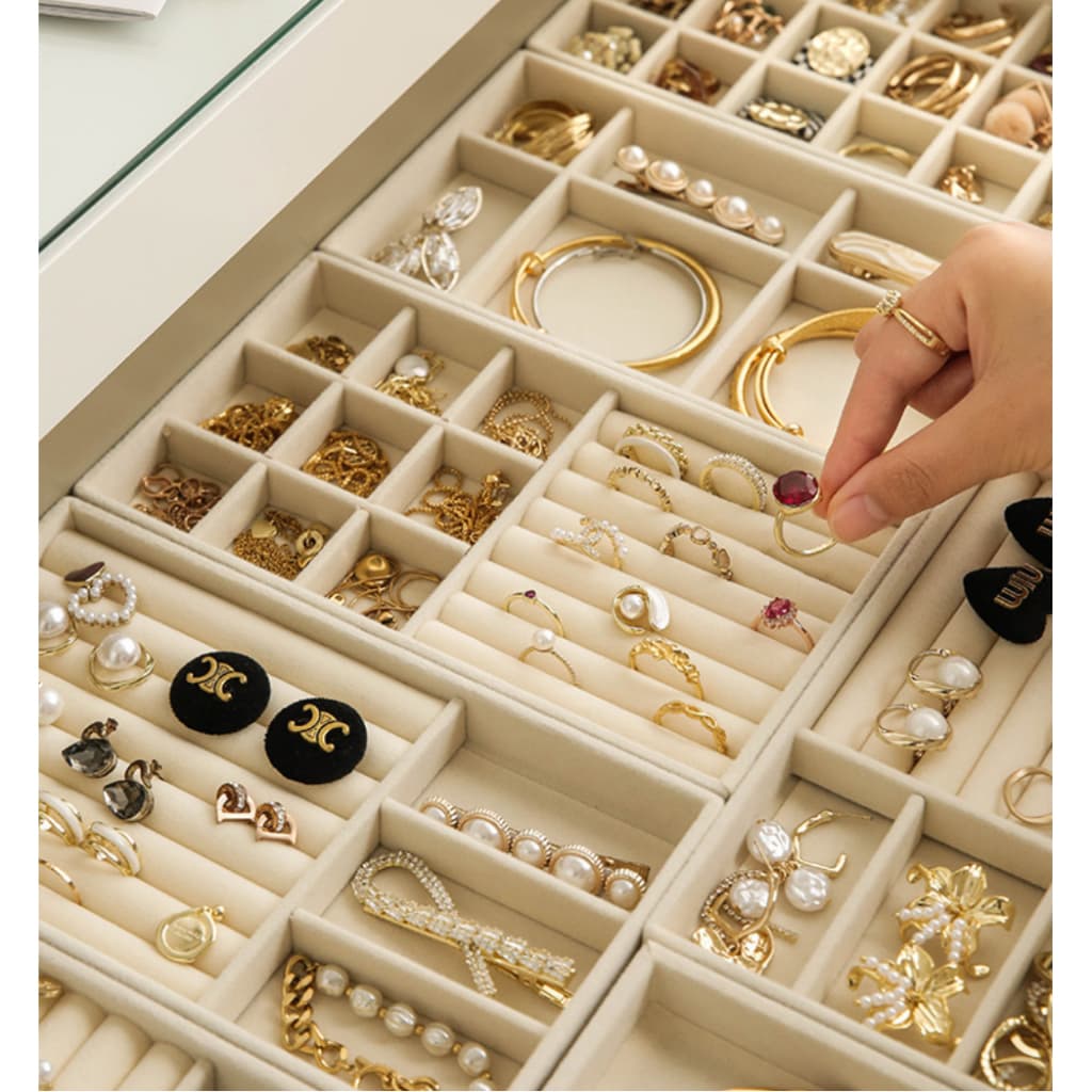 Caixa Organizadora Bege de Joias em Veludo com Divisórias Removíveis Porta Brincos, Anéis, Colares e Bijuterias Feminina