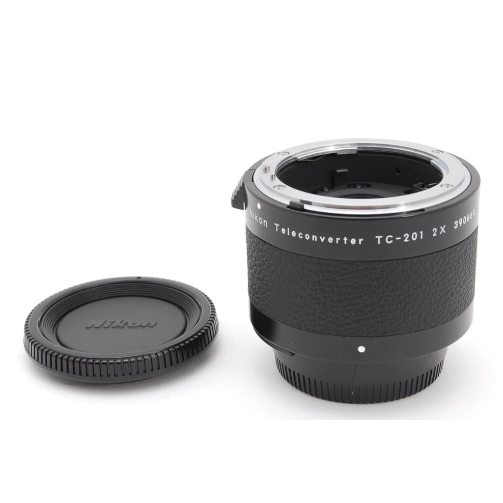 Teleconversor Nikon TC-201 2X, tampa frontal e tampa traseira, perfeitos para uso no Japão