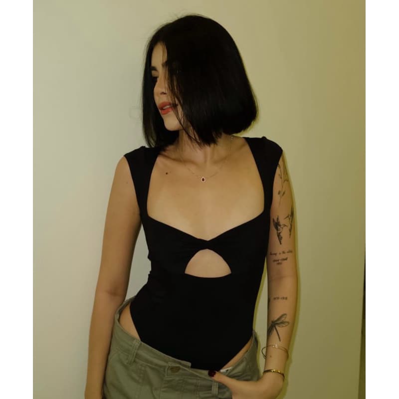 Body Feminino Decote Quadrado Nozinho Manga Curta Dupla Recorte Cavado Bodyfeminino