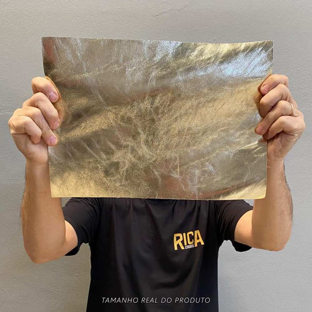 Painel de Couro Legítimo Tipo Cristal - 25x35cm Retalho – Placa com Acabamento Espelhado Alto Brilho - Cor: Ouro Light