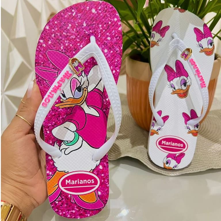 Chinelo Feminino Personalizado Correia Larga Luxo Moderno