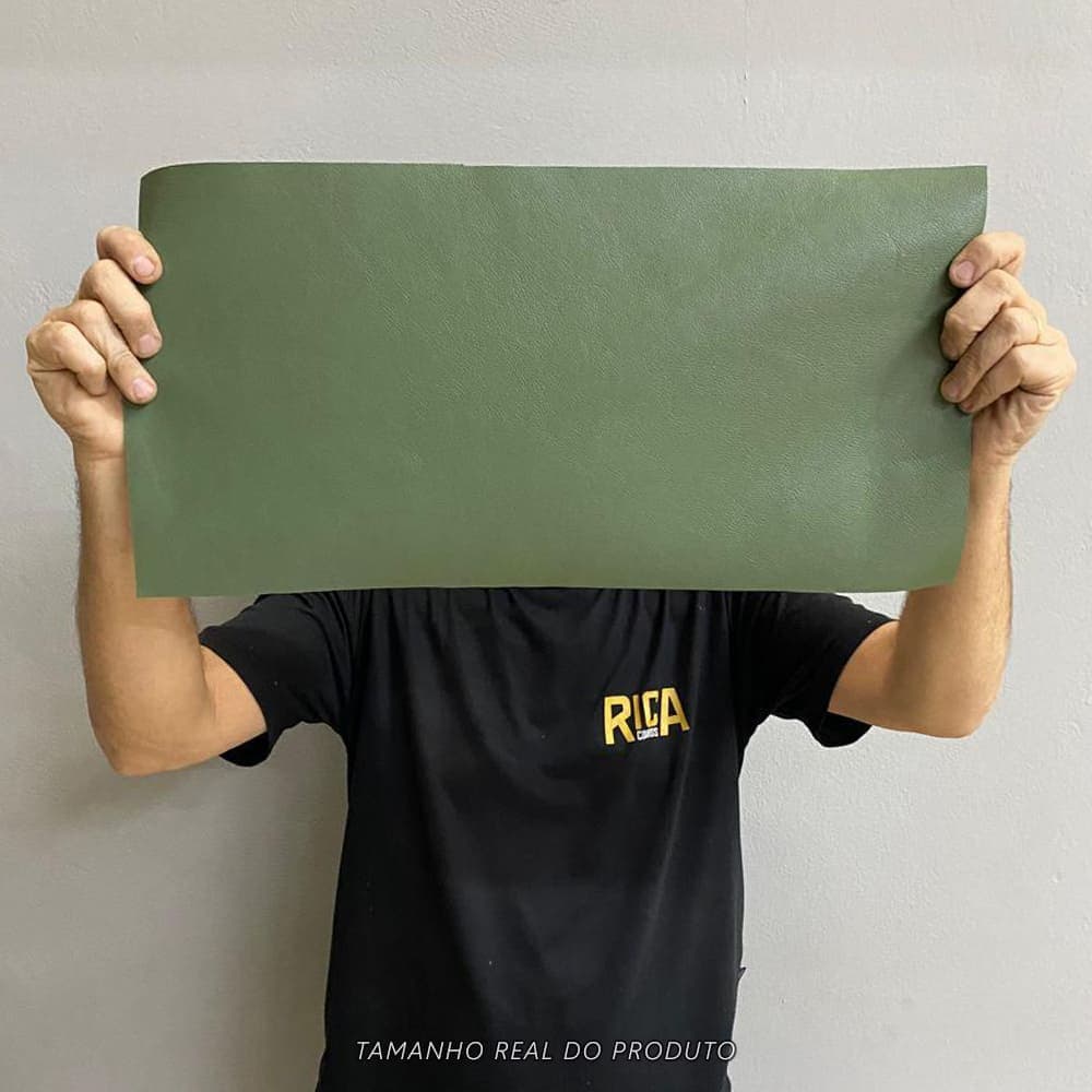 Painel de Couro Legítimo Tipo Fly 25x50cm – Placa Natural e Macia - Retalho 10/12 linhas - Cor: Oliva