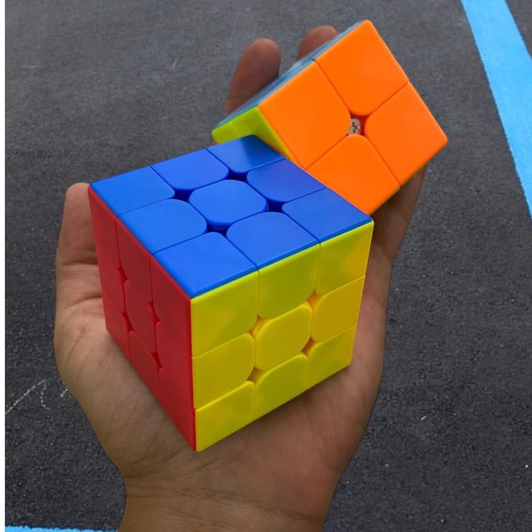 kit Cubo Magico 3X3 QIYI + 2x2 Profissional QIYI