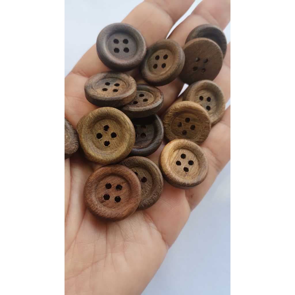 Botão Amadeirado Botão de Madeira Marrom Escuro Café 20mm - 15 UN