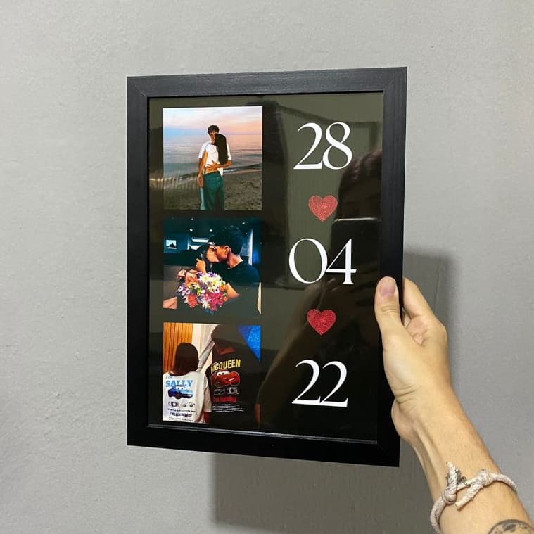 Quadro Personalizado 3 Fotos com Data, presente, Casal / Dia dos Namorados - Moldura e Acetato A4