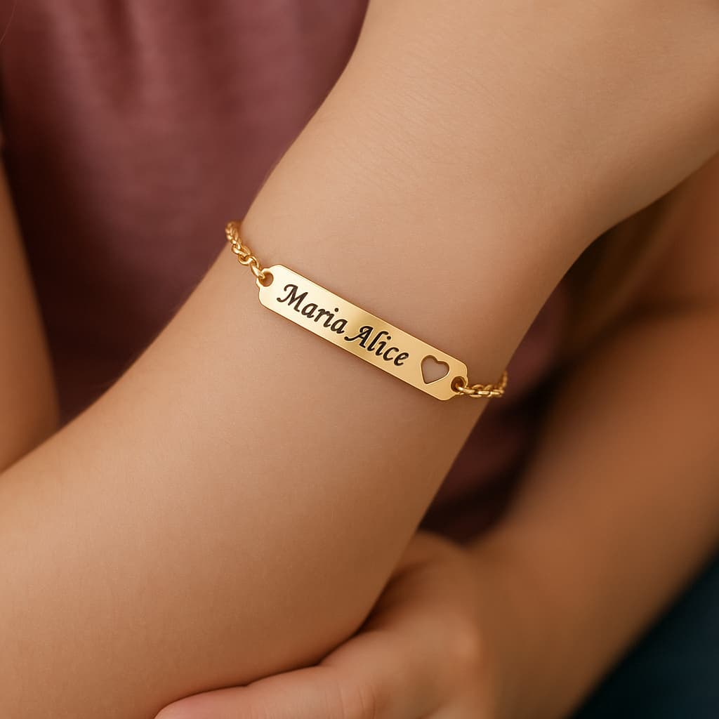 Pulseira Infantil Personalizada com Nome Gravado a Laser | Folheada a Ouro 18k Antialérgica