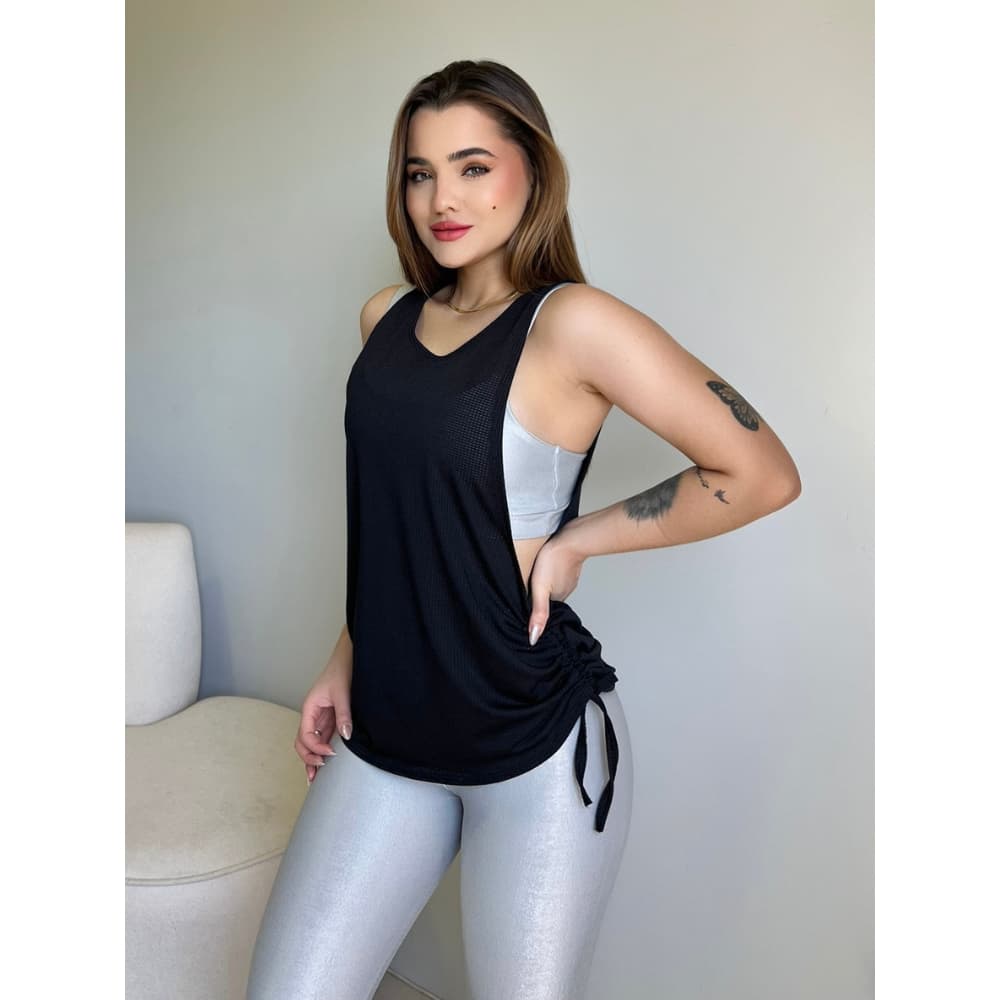 Blusas Dry Fit Feminina Fitness Decote Lateral Tapa Bumbum Top Regata Treino Academia