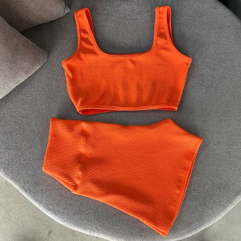 conjunto de short e top canelado VERÃO para treino e academia bermuda de crossfit e praia premium