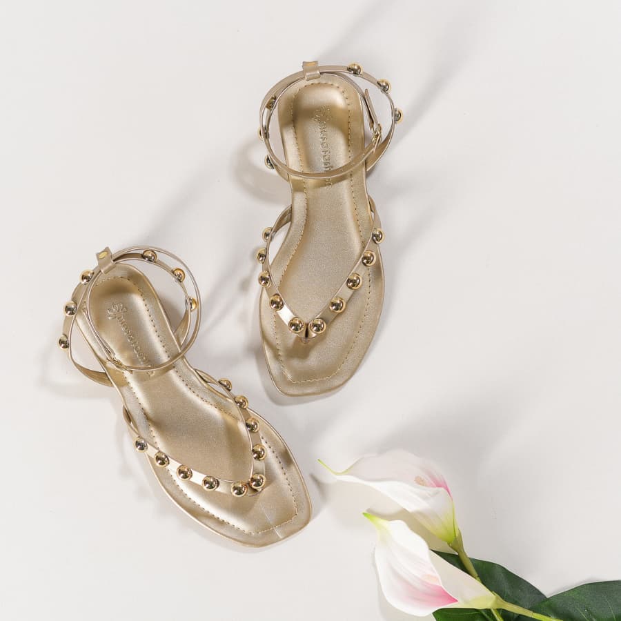 Sandália Feminina Asa Delta Rasteira Conforto Medalhas Douradas com Fivela Reveillon