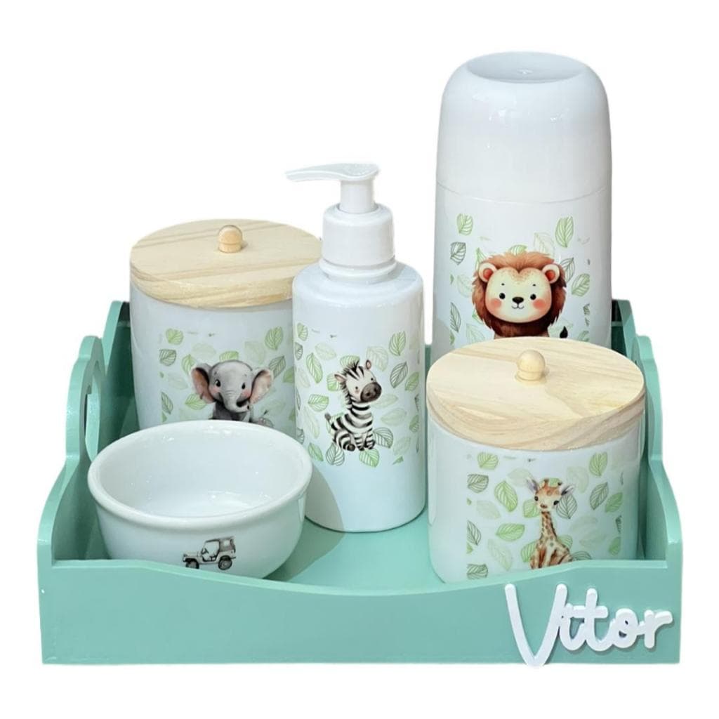 Kit Higiene Bebê Porcelana Safari Bandeja Coração Verde  Pinus Adesivo Dtf Uv Com Nome Personalizado