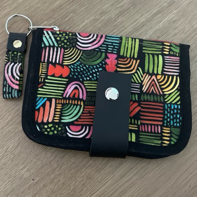 Carteira compacta porta cartões e documentos e dinheiro