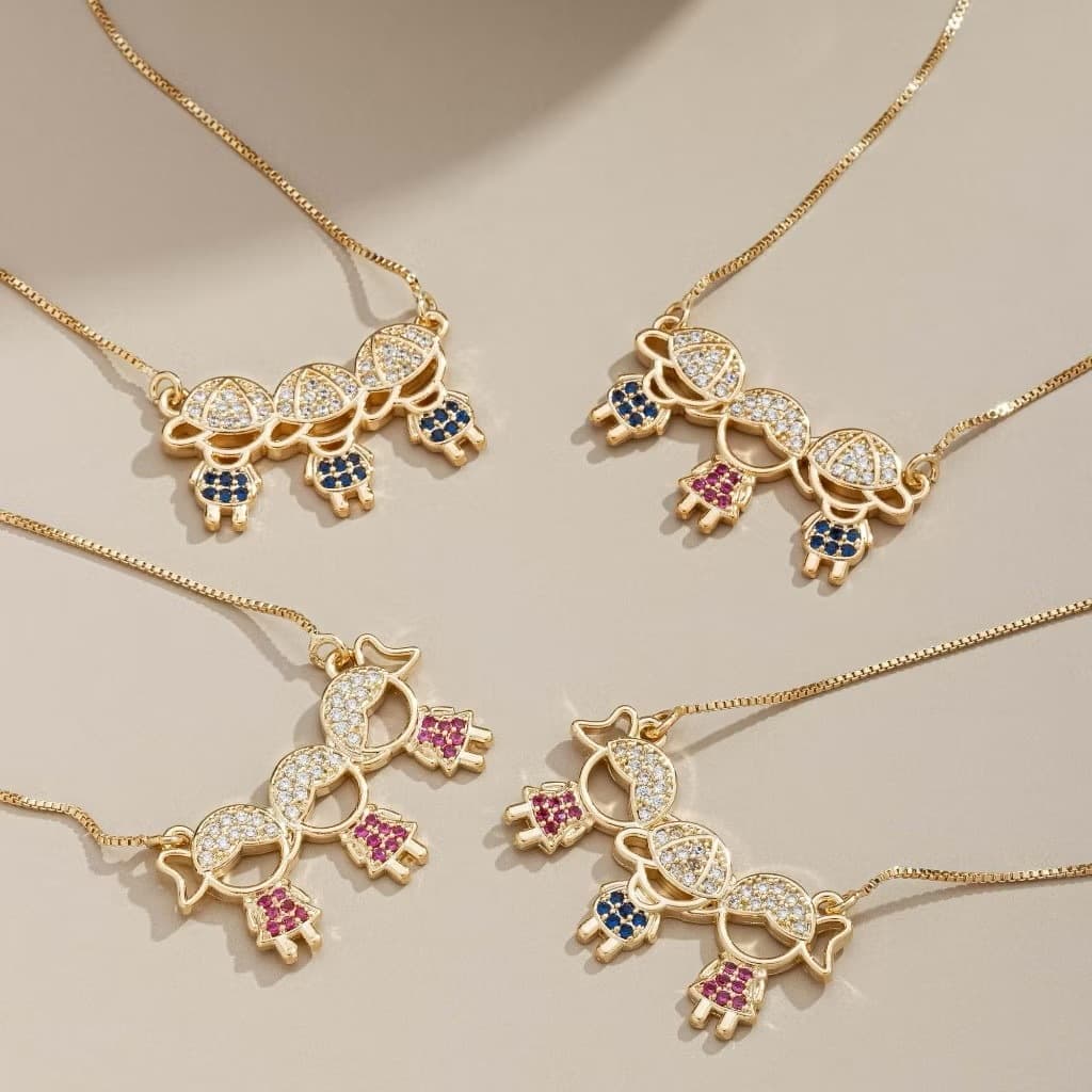 Colar Feminino com Pingentes de Crianças Menino e Menina, Cravejado em Zircônias, Banhado a Ouro 18K e Prata 925