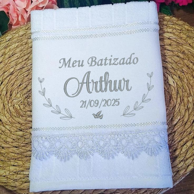 Toalha para Batismo Religioso Bordada com Renda ou Guipir Lavabo Personalizada  Presente Batizado