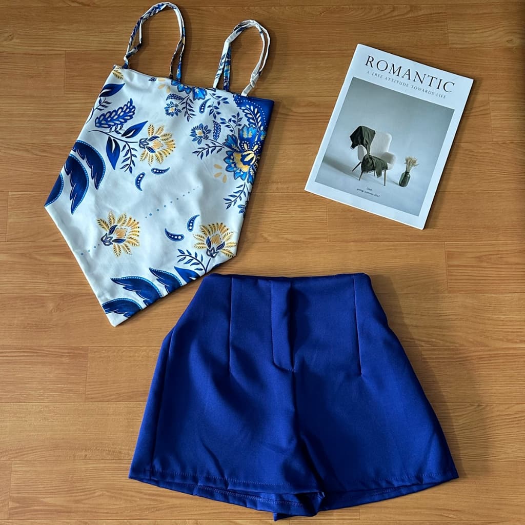 Blusa elegante feminina sem mangas com estampa floral e efeito especial, shorts lisos combinando, conjunto de duas peças