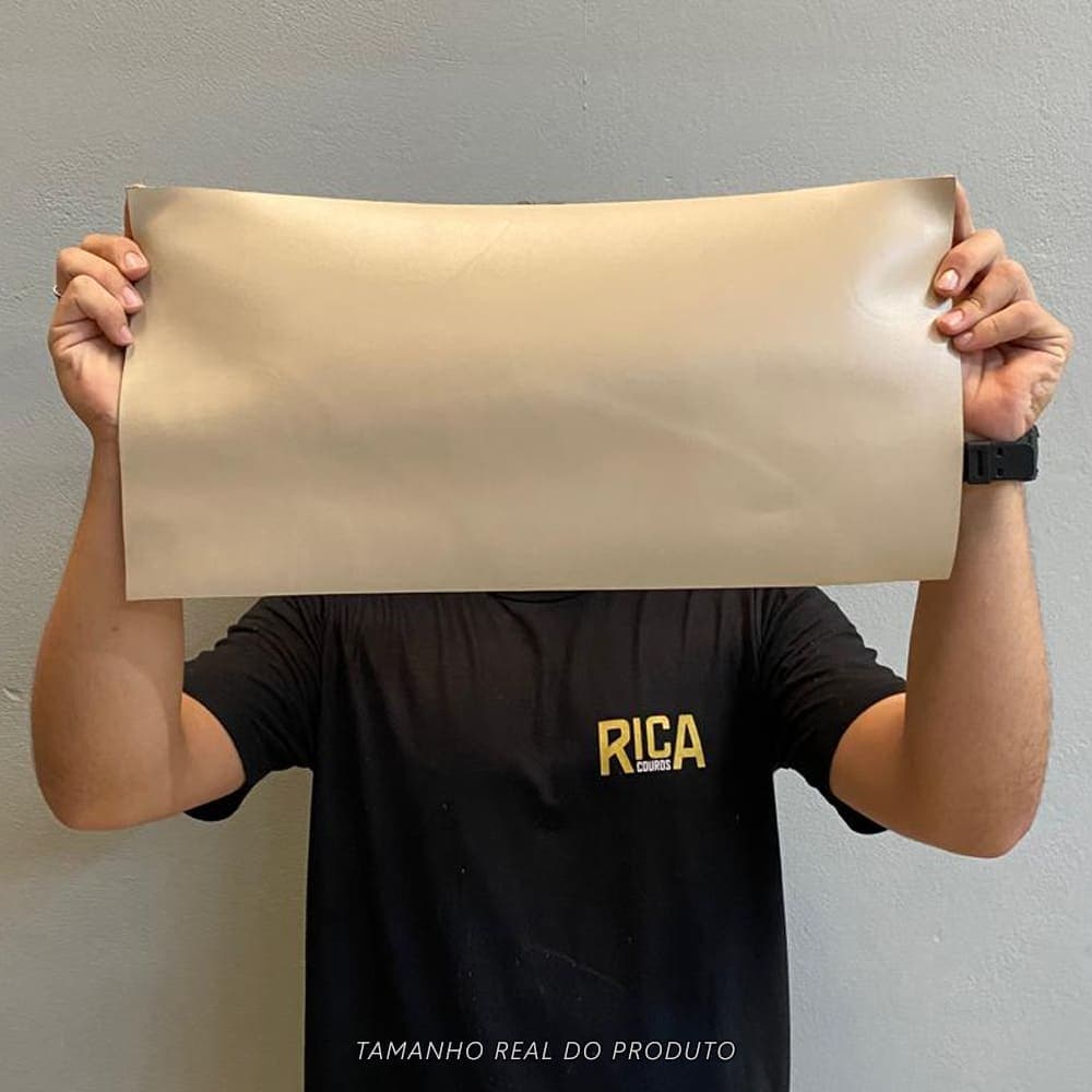 Painel de Couro Genuíno Tipo Madri - 25x50cm Retalho – Placa Textura Leve - Cor: Amêndoa