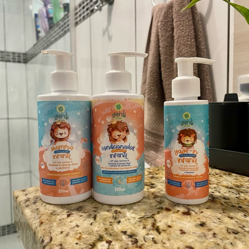 SHAMPOO, CONDICIONADOR E LEAVE-IN INFANTIL - ideal para cabelo lisos