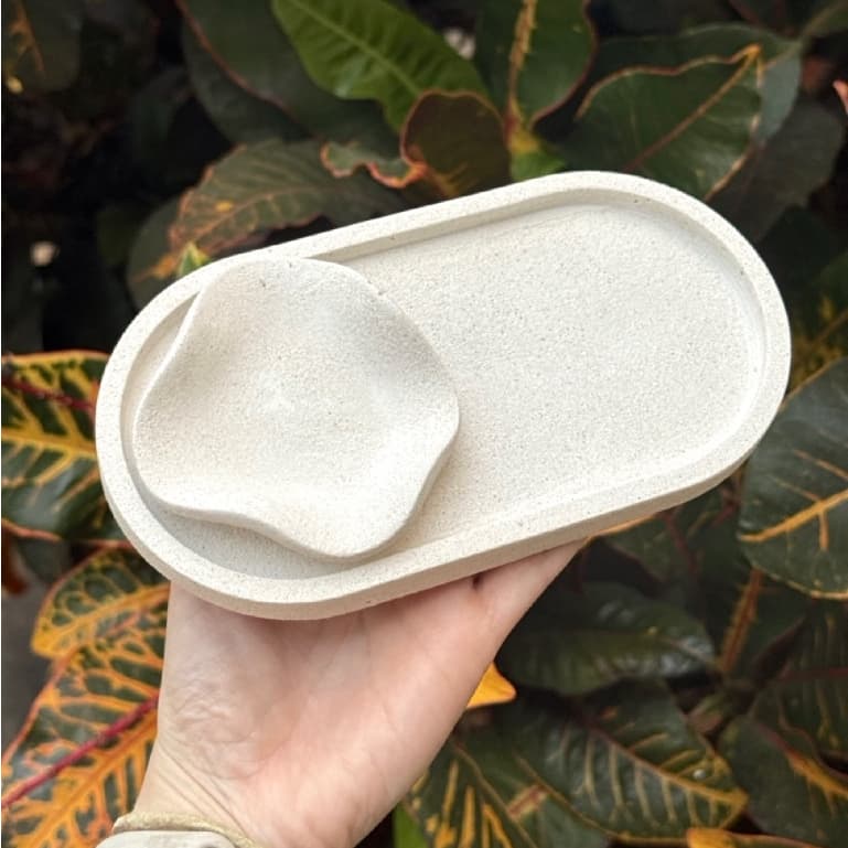 Kit Bandeja Oval Media + Mini Bandeja Nuvem Ondulada - Feita à Mão Cimento Marmorizado Organizador